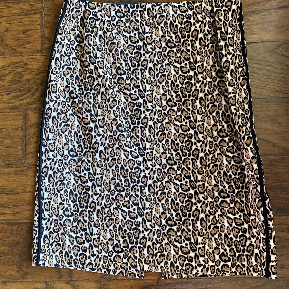 Leopard pencil skirt